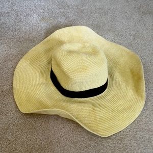Floppy hat